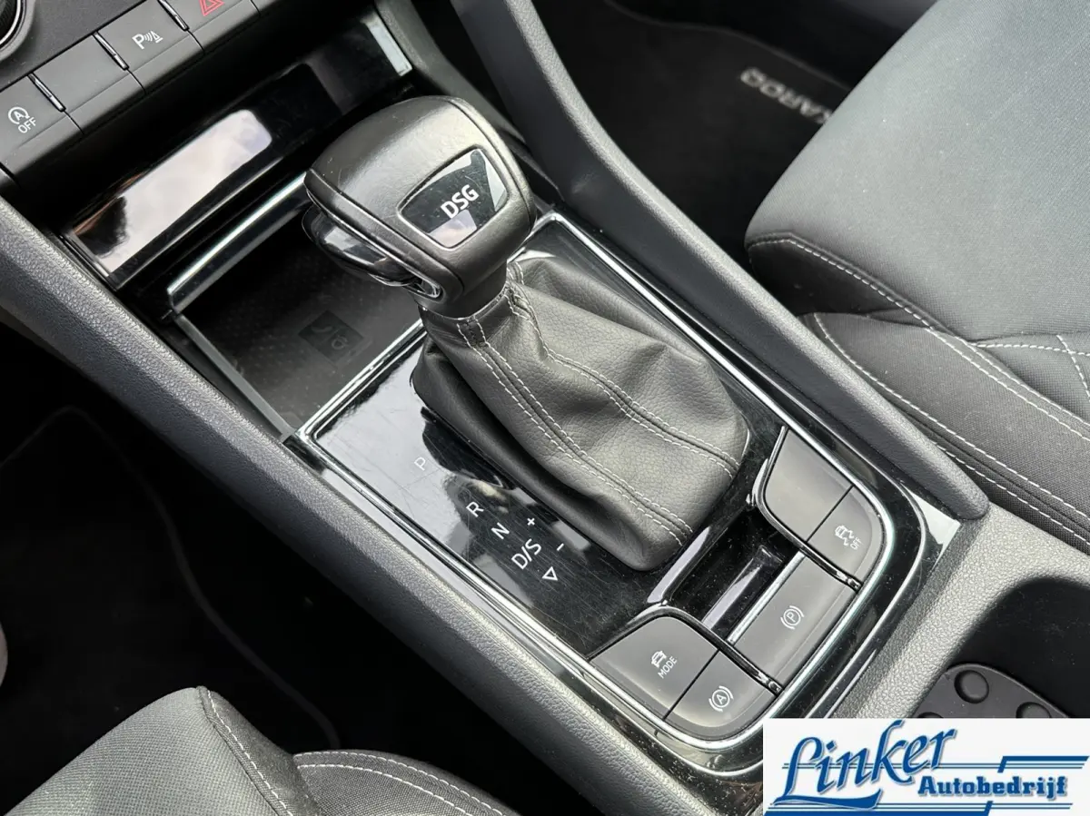 1.5 TSI ACT Sportline Business - PANO TREKH CAMERA