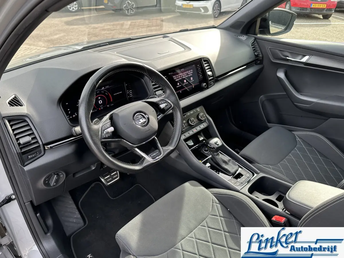 1.5 TSI ACT Sportline Business - PANO TREKH CAMERA