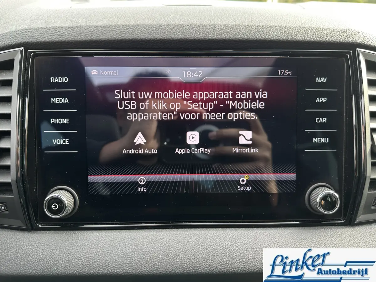 1.5 TSI ACT Sportline Business - PANO TREKH CAMERA