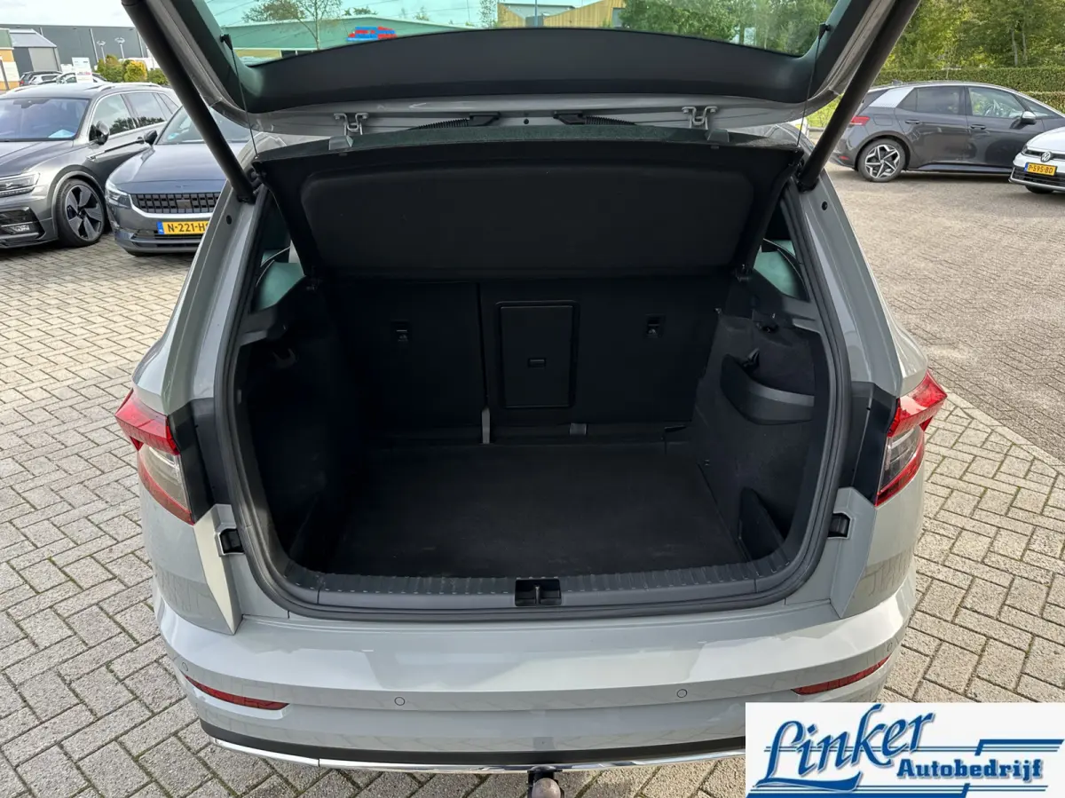 1.5 TSI ACT Sportline Business - PANO TREKH CAMERA