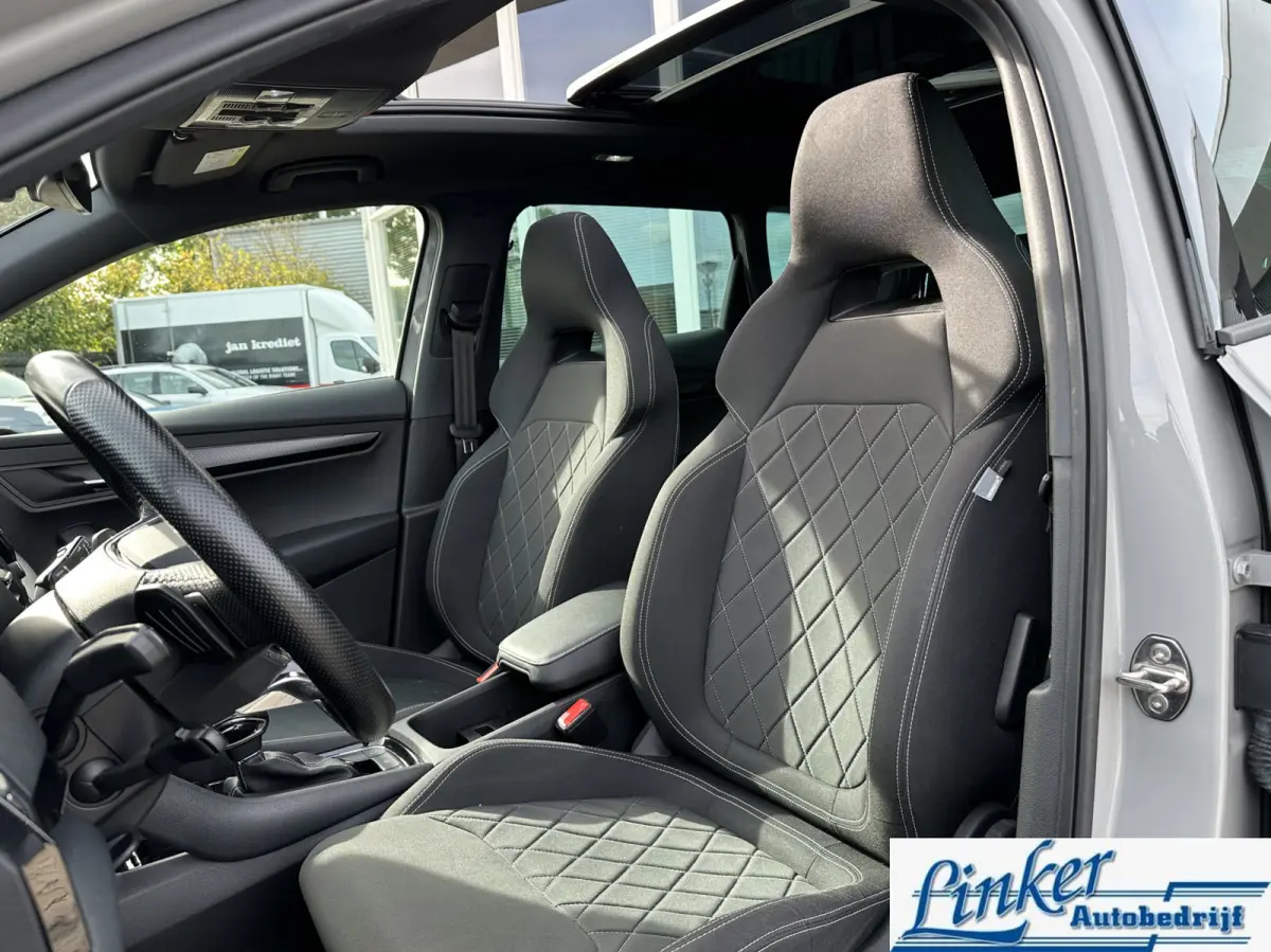 1.5 TSI ACT Sportline Business - PANO TREKH CAMERA