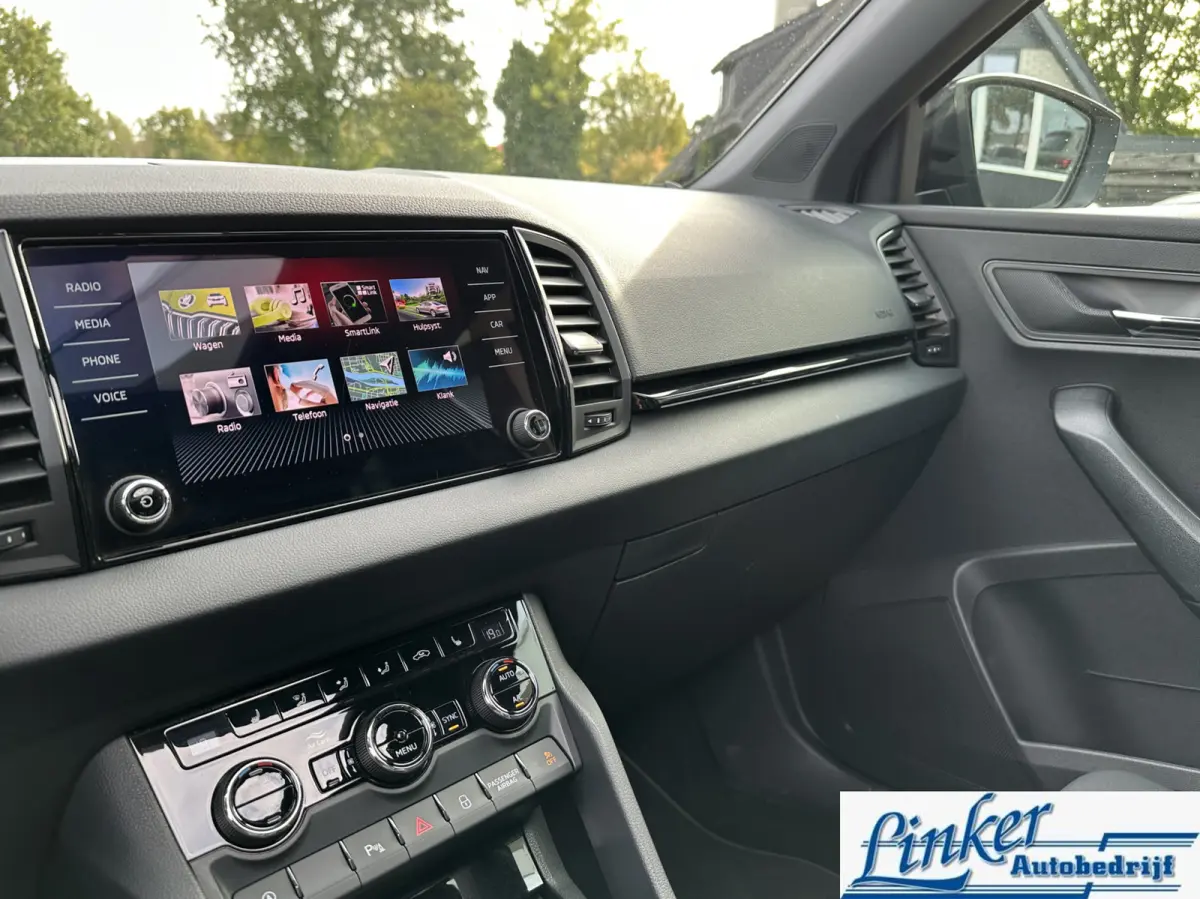 1.5 TSI ACT Sportline Business - PANO TREKH CAMERA