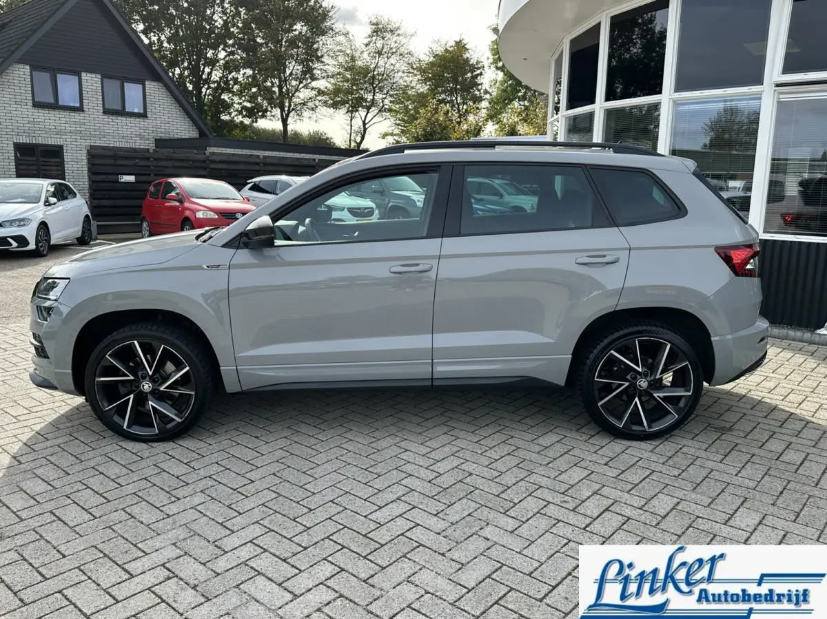 1.5 TSI ACT Sportline Business - PANO TREKH CAMERA