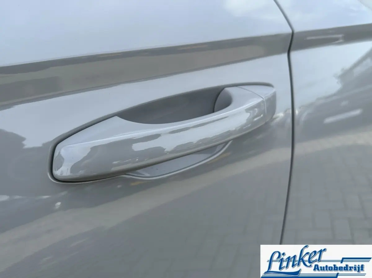 1.5 TSI ACT Sportline Business - PANO TREKH CAMERA