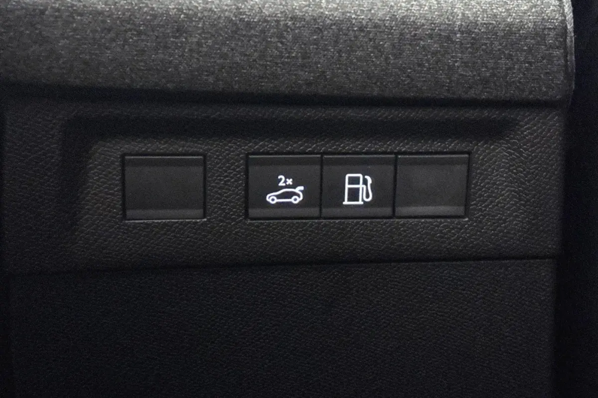 1.6 Turbo Plug-in-Hybrid GS Pano FOCAL 360 Head-Up Stuur-Stoelverwarming