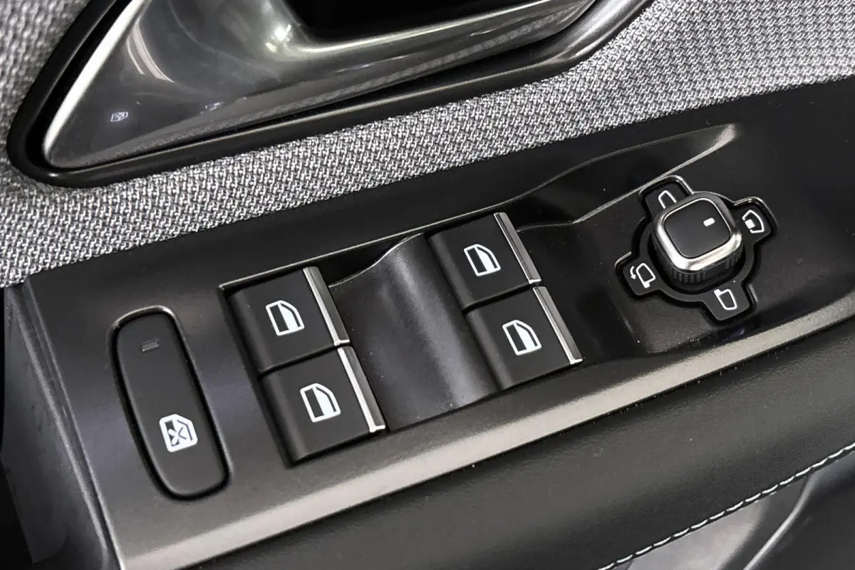 1.6 Turbo Plug-in-Hybrid GS Pano FOCAL 360 Head-Up Stuur-Stoelverwarming