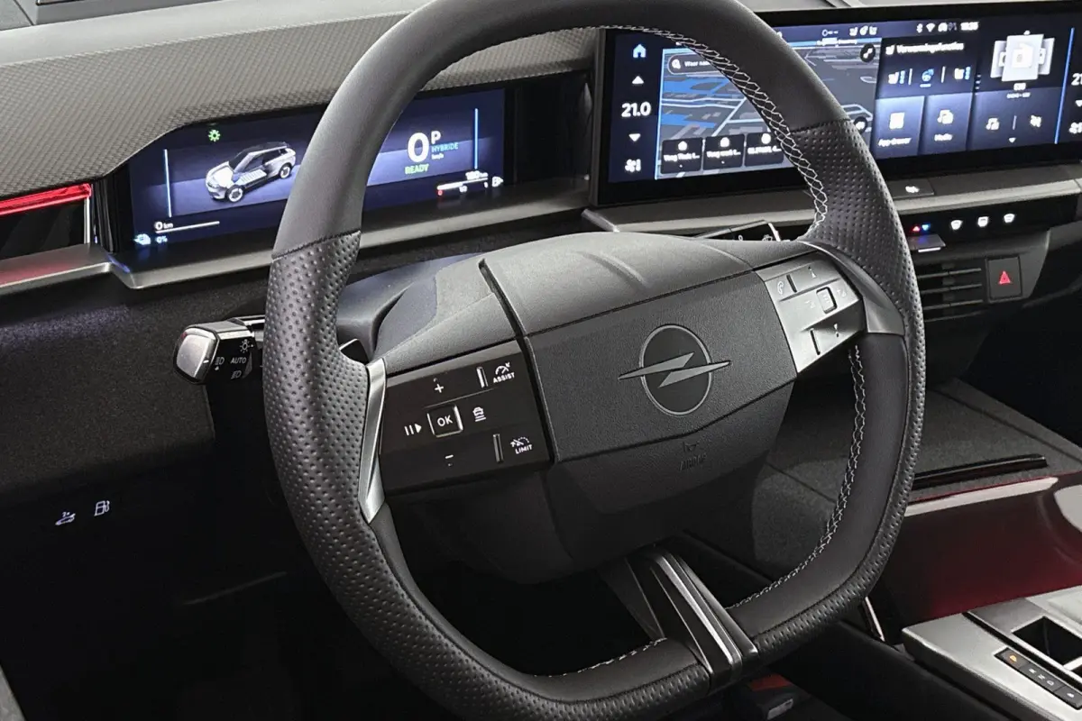 1.6 Turbo Plug-in-Hybrid GS Pano FOCAL 360 Head-Up Stuur-Stoelverwarming