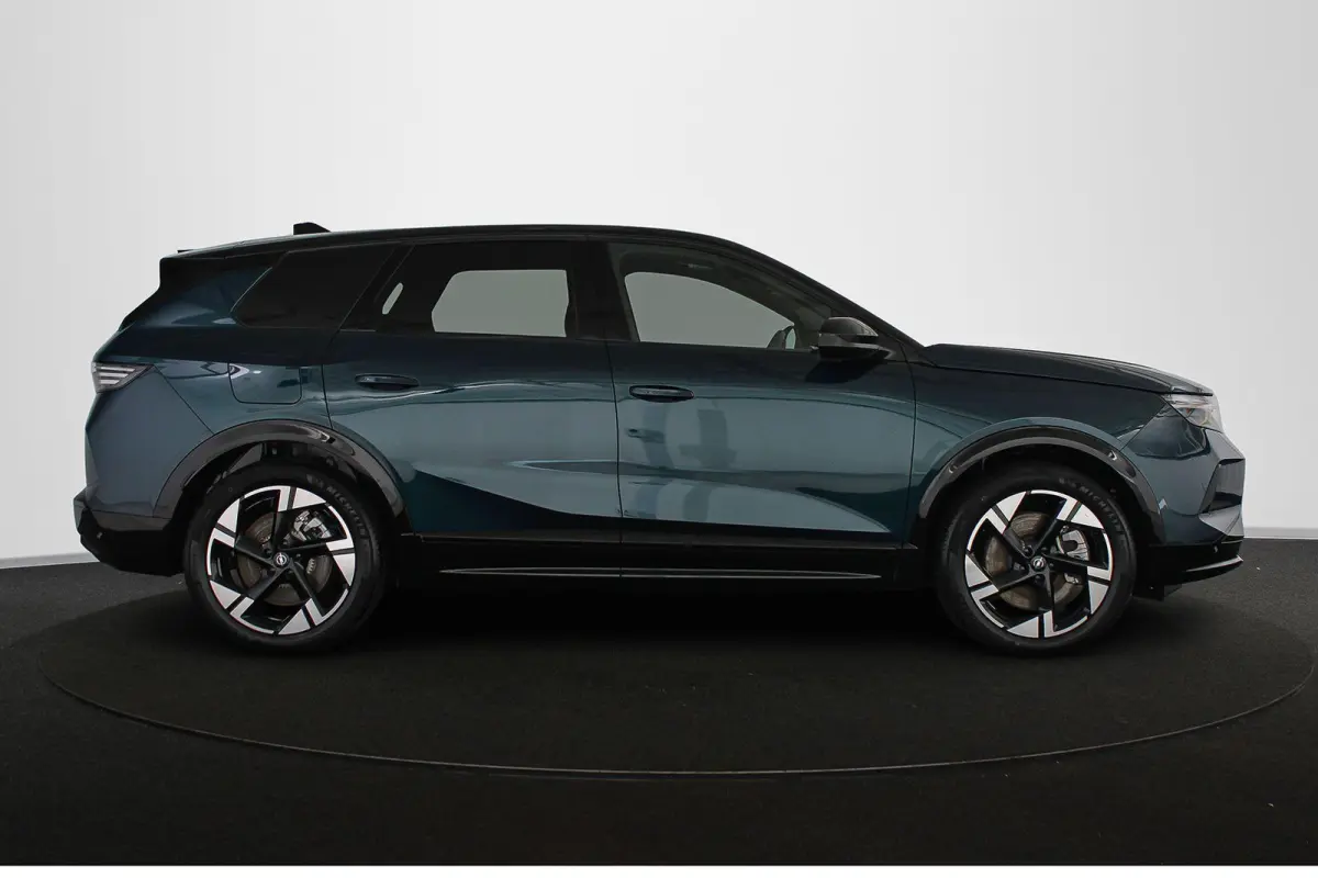 1.6 Turbo Plug-in-Hybrid GS Pano FOCAL 360 Head-Up Stuur-Stoelverwarming