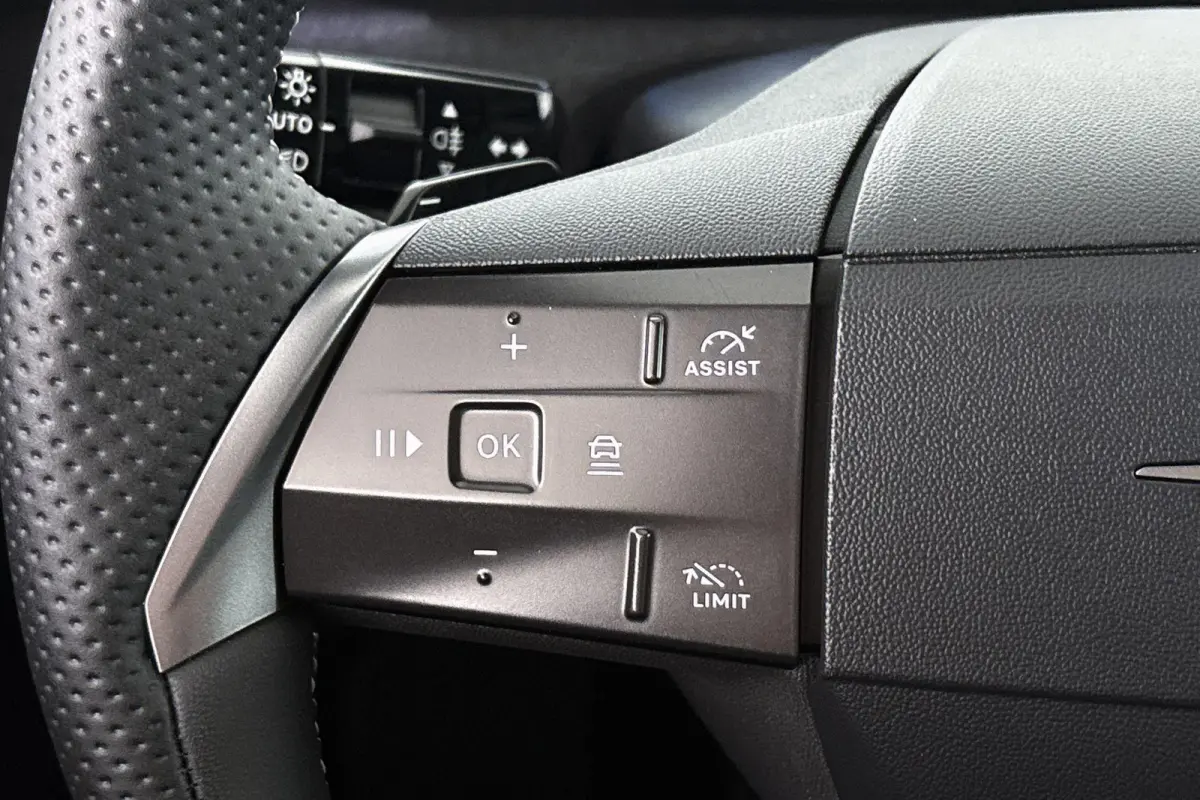 1.6 Turbo Plug-in-Hybrid GS Pano FOCAL 360 Head-Up Stuur-Stoelverwarming