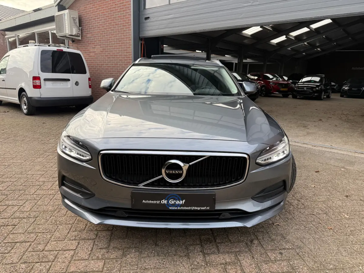2.0 T5 Momentum|PANO/ACC/PDC/LEDER/
