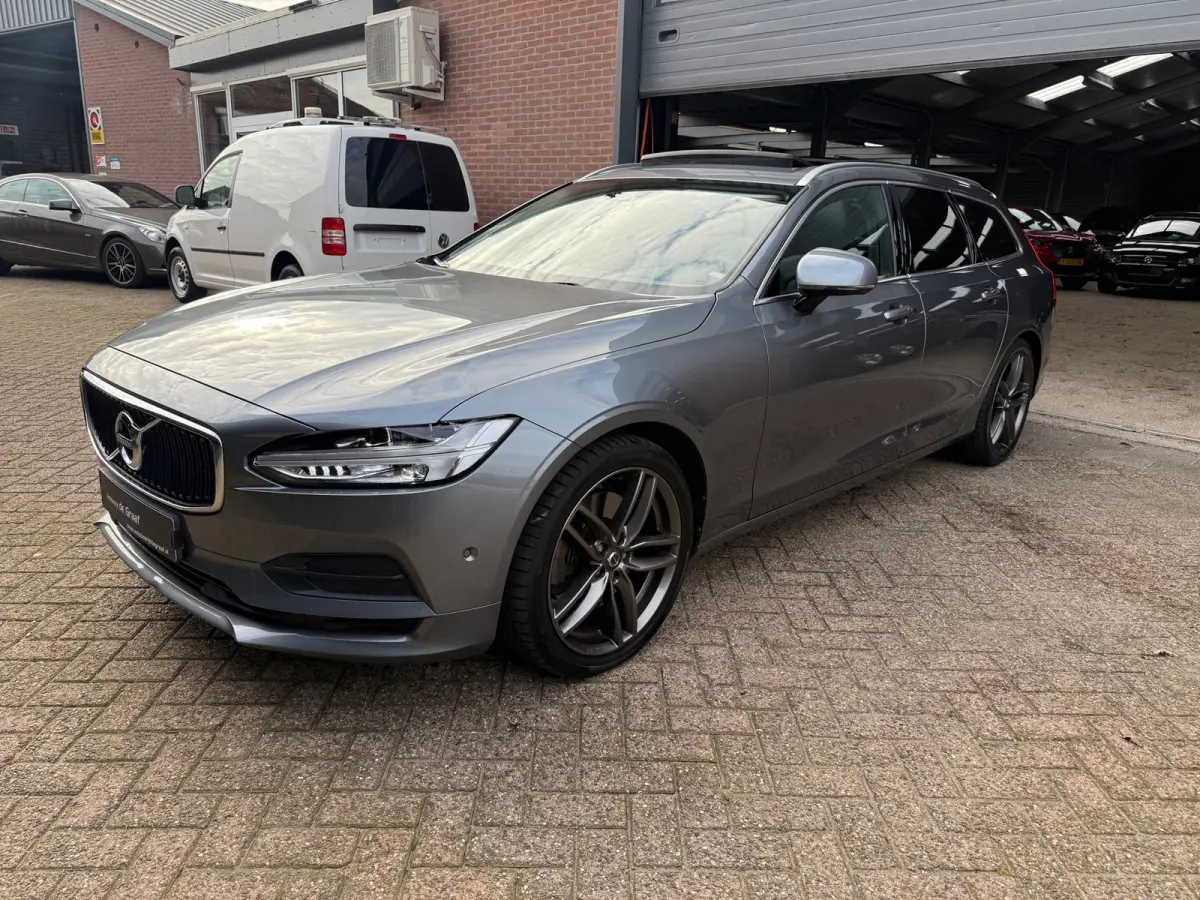 2.0 T5 Momentum|PANO/ACC/PDC/LEDER/