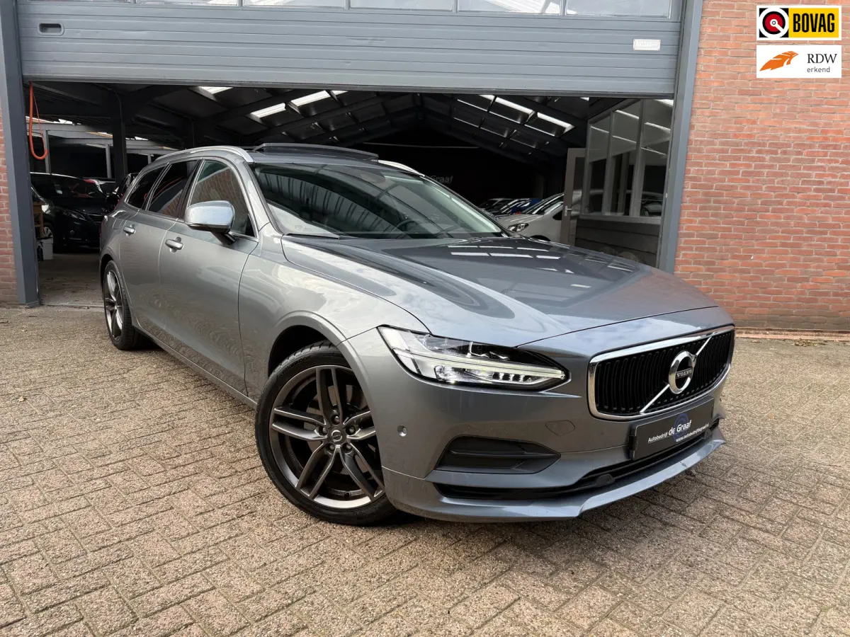 2.0 T5 Momentum|PANO/ACC/PDC/LEDER/