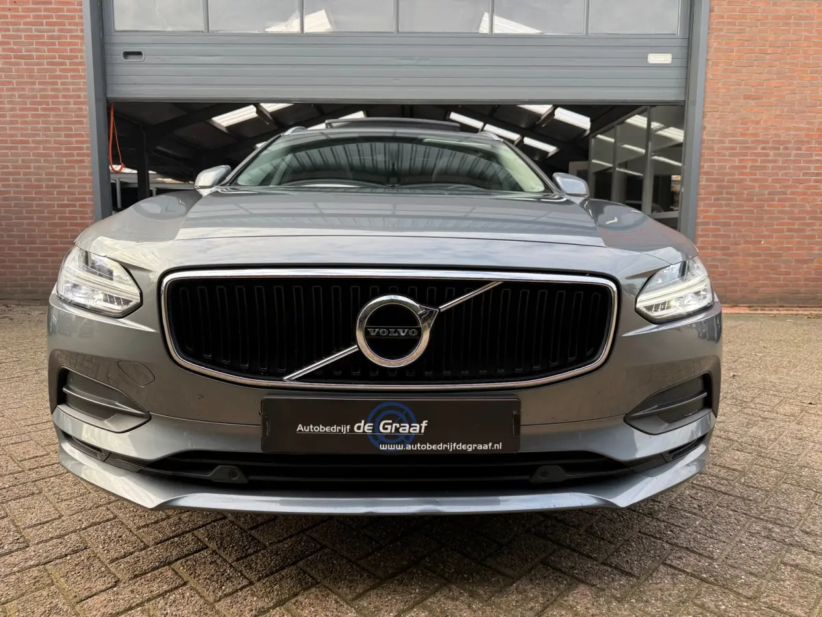 2.0 T5 Momentum|PANO/ACC/PDC/LEDER/