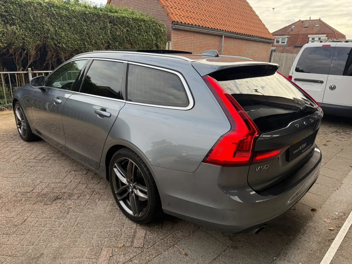2.0 T5 Momentum|PANO/ACC/PDC/LEDER/