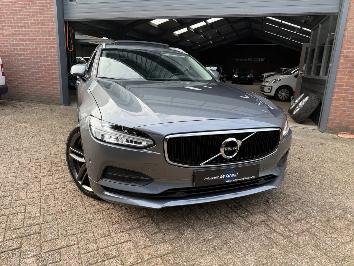 2.0 T5 Momentum|PANO/ACC/PDC/LEDER/