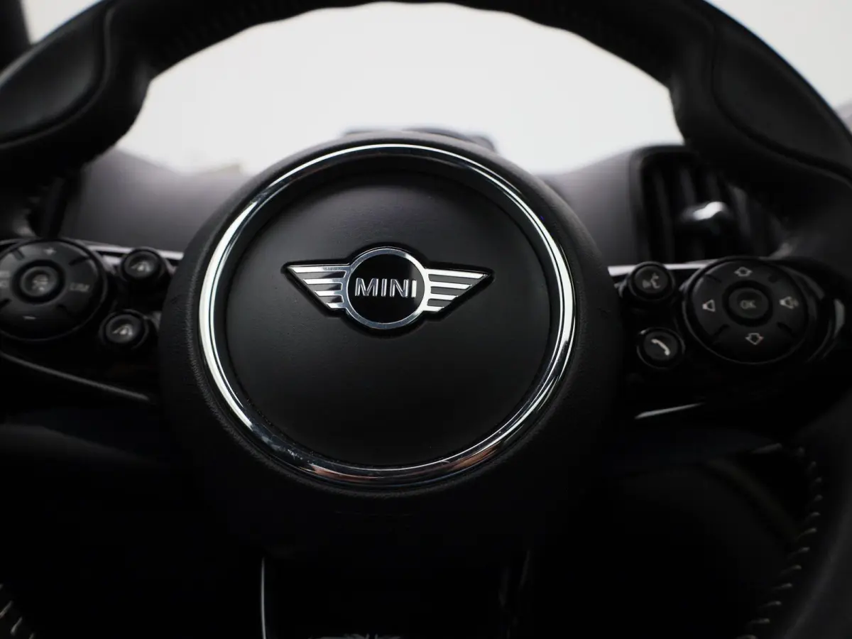 1.5 Cooper ALL4 Chili | HEAD-UP DISPLAY | ELEKTRISCHE ACHTERKLEP | LEDEREN BEKLEDING | STOELVERWARMING | APPLE CARPLAY - ANDROID AUTO | LED VERLICHTING | CLIMATE CONTROL | ACHTERUITRIJCAMERA