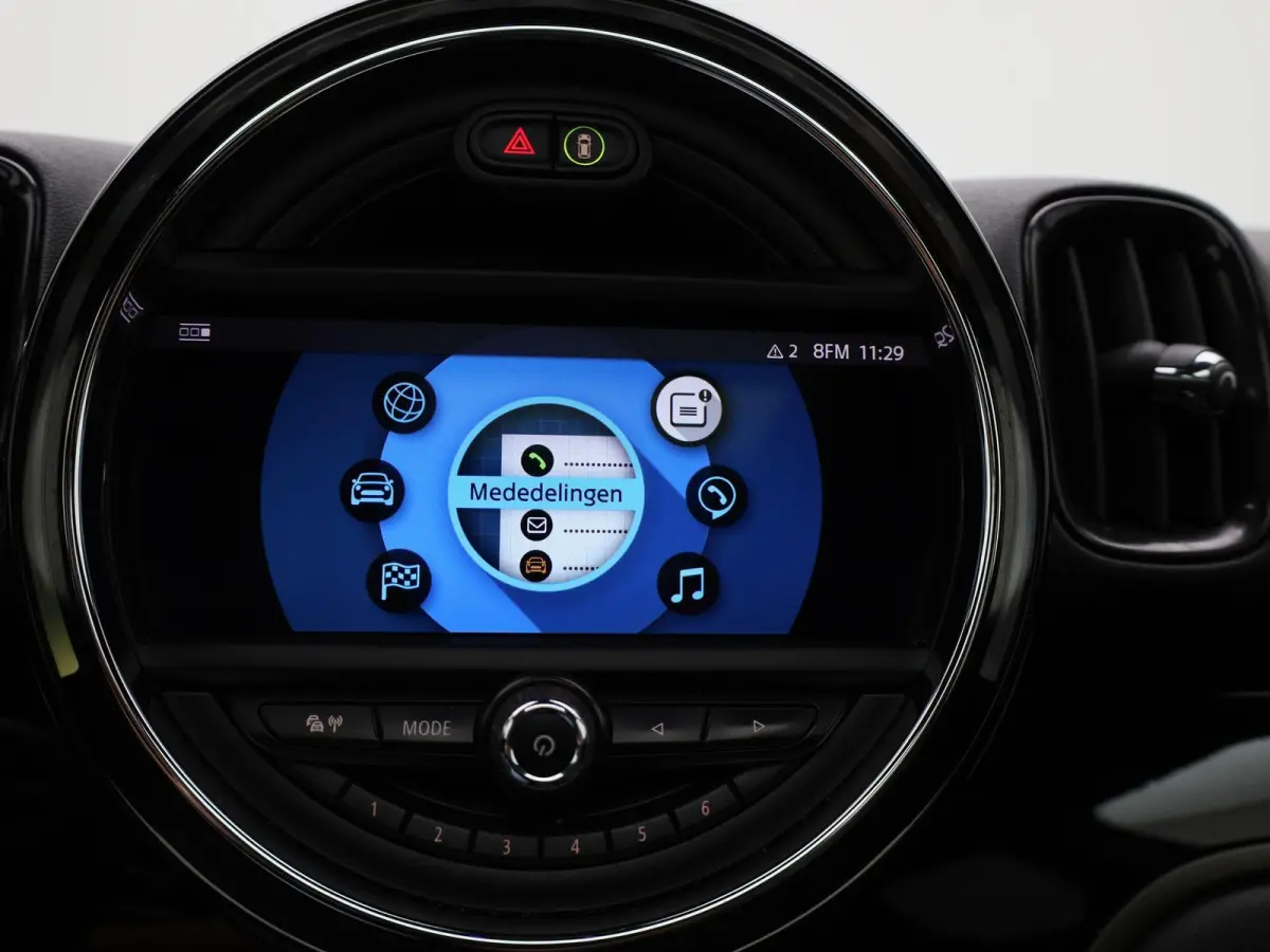 1.5 Cooper ALL4 Chili | HEAD-UP DISPLAY | ELEKTRISCHE ACHTERKLEP | LEDEREN BEKLEDING | STOELVERWARMING | APPLE CARPLAY - ANDROID AUTO | LED VERLICHTING | CLIMATE CONTROL | ACHTERUITRIJCAMERA