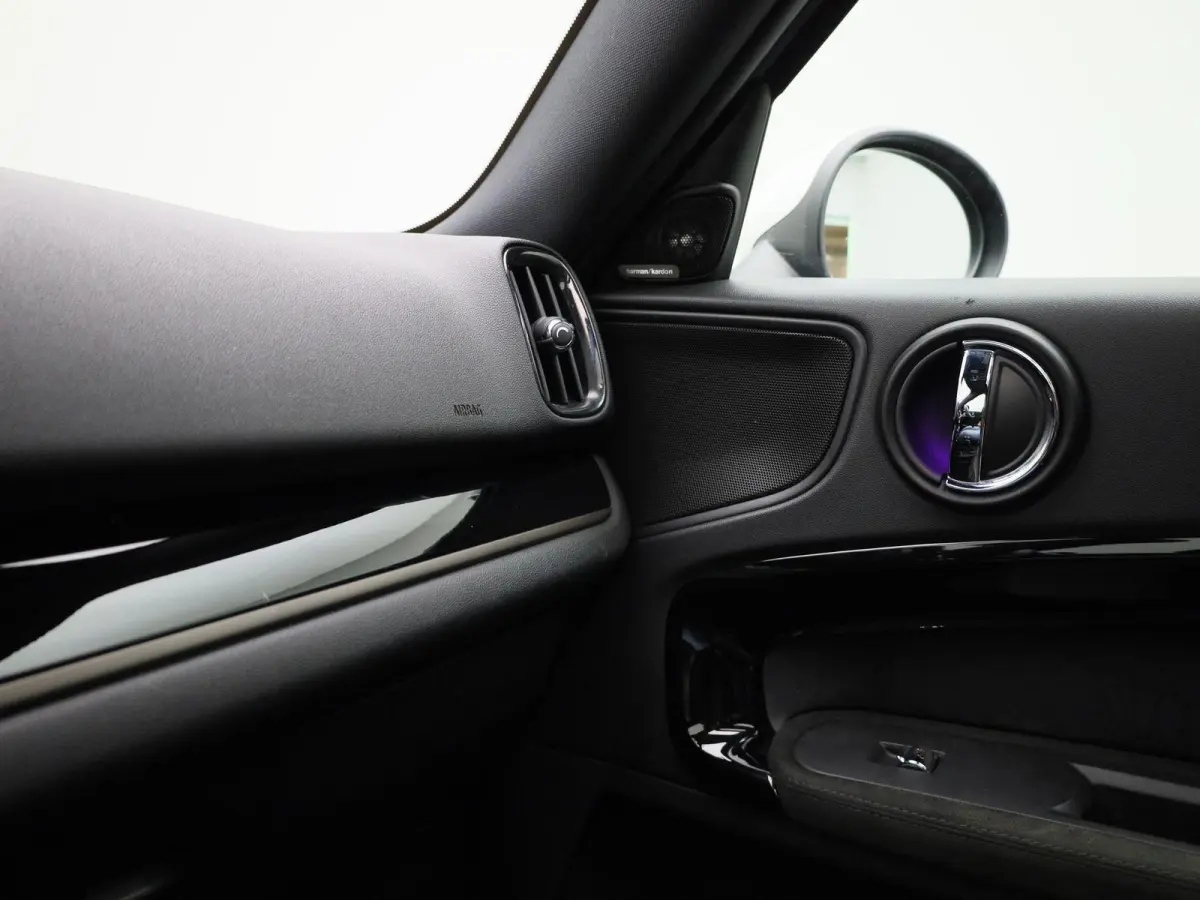 1.5 Cooper ALL4 Chili | HEAD-UP DISPLAY | ELEKTRISCHE ACHTERKLEP | LEDEREN BEKLEDING | STOELVERWARMING | APPLE CARPLAY - ANDROID AUTO | LED VERLICHTING | CLIMATE CONTROL | ACHTERUITRIJCAMERA