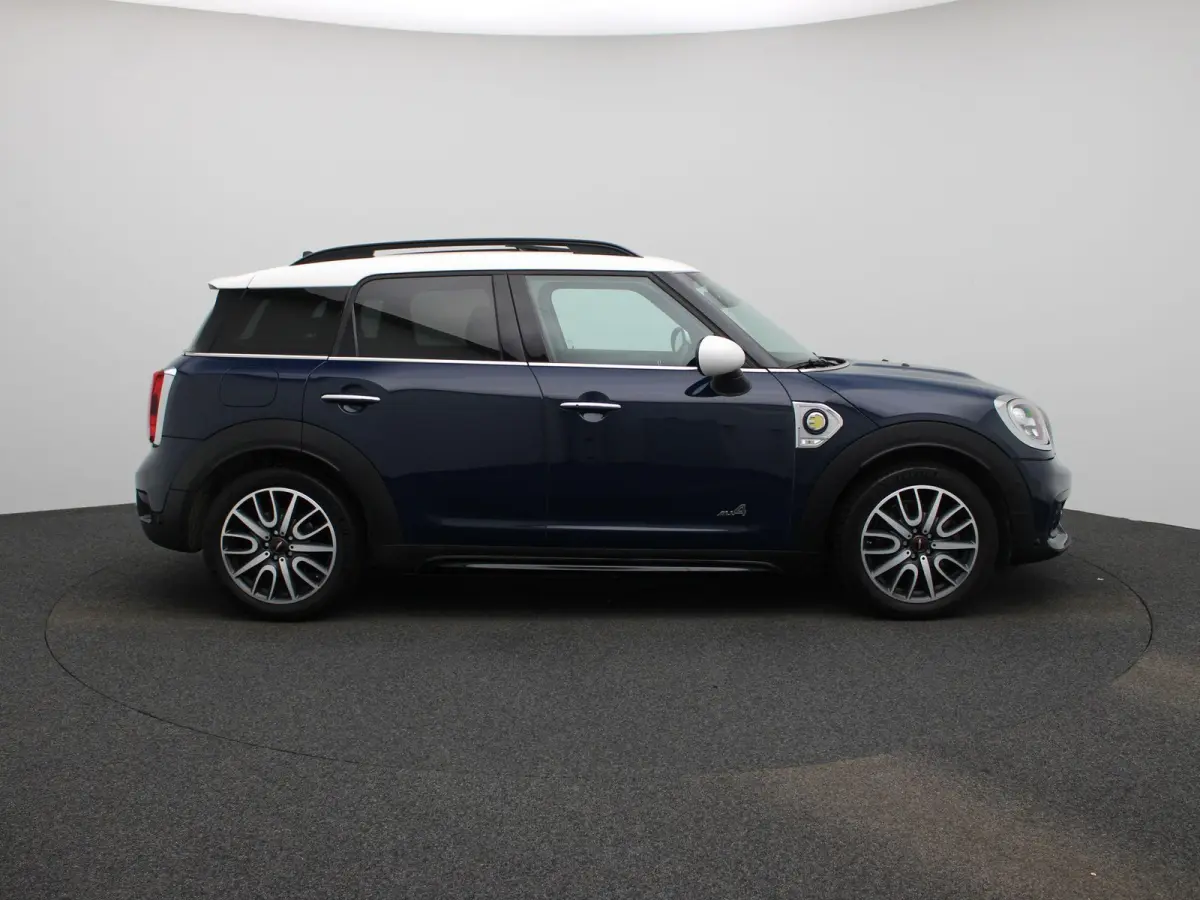 1.5 Cooper ALL4 Chili | HEAD-UP DISPLAY | ELEKTRISCHE ACHTERKLEP | LEDEREN BEKLEDING | STOELVERWARMING | APPLE CARPLAY - ANDROID AUTO | LED VERLICHTING | CLIMATE CONTROL | ACHTERUITRIJCAMERA