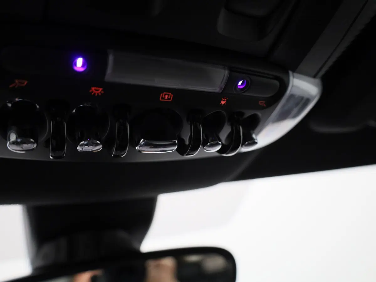 1.5 Cooper ALL4 Chili | HEAD-UP DISPLAY | ELEKTRISCHE ACHTERKLEP | LEDEREN BEKLEDING | STOELVERWARMING | APPLE CARPLAY - ANDROID AUTO | LED VERLICHTING | CLIMATE CONTROL | ACHTERUITRIJCAMERA