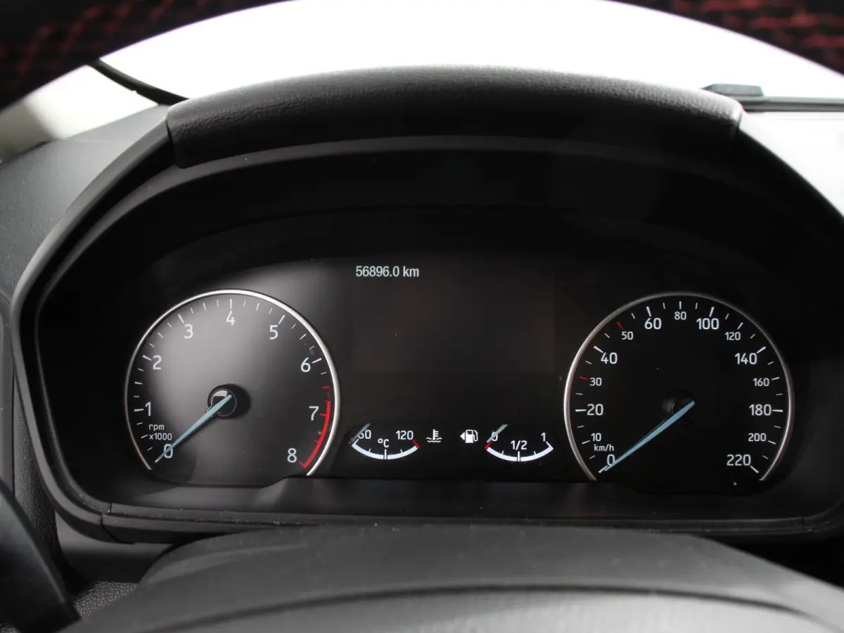 1.0 EcoBoost ST-Line Black Climate control Navigatie Parkeersensoren Camera Sfeerverlichting Lichtmetalen velgen