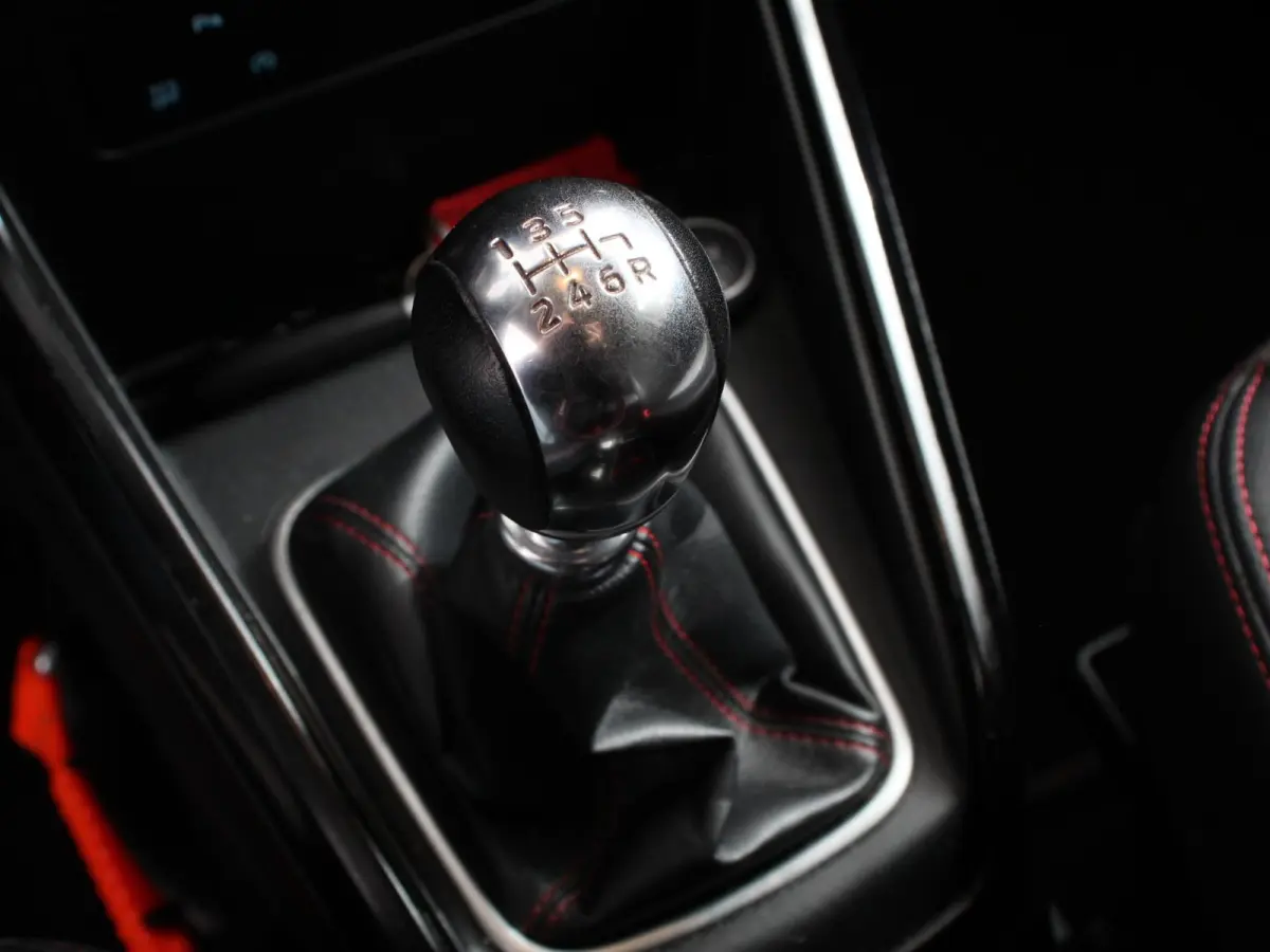 1.0 EcoBoost ST-Line Black Climate control Navigatie Parkeersensoren Camera Sfeerverlichting Lichtmetalen velgen