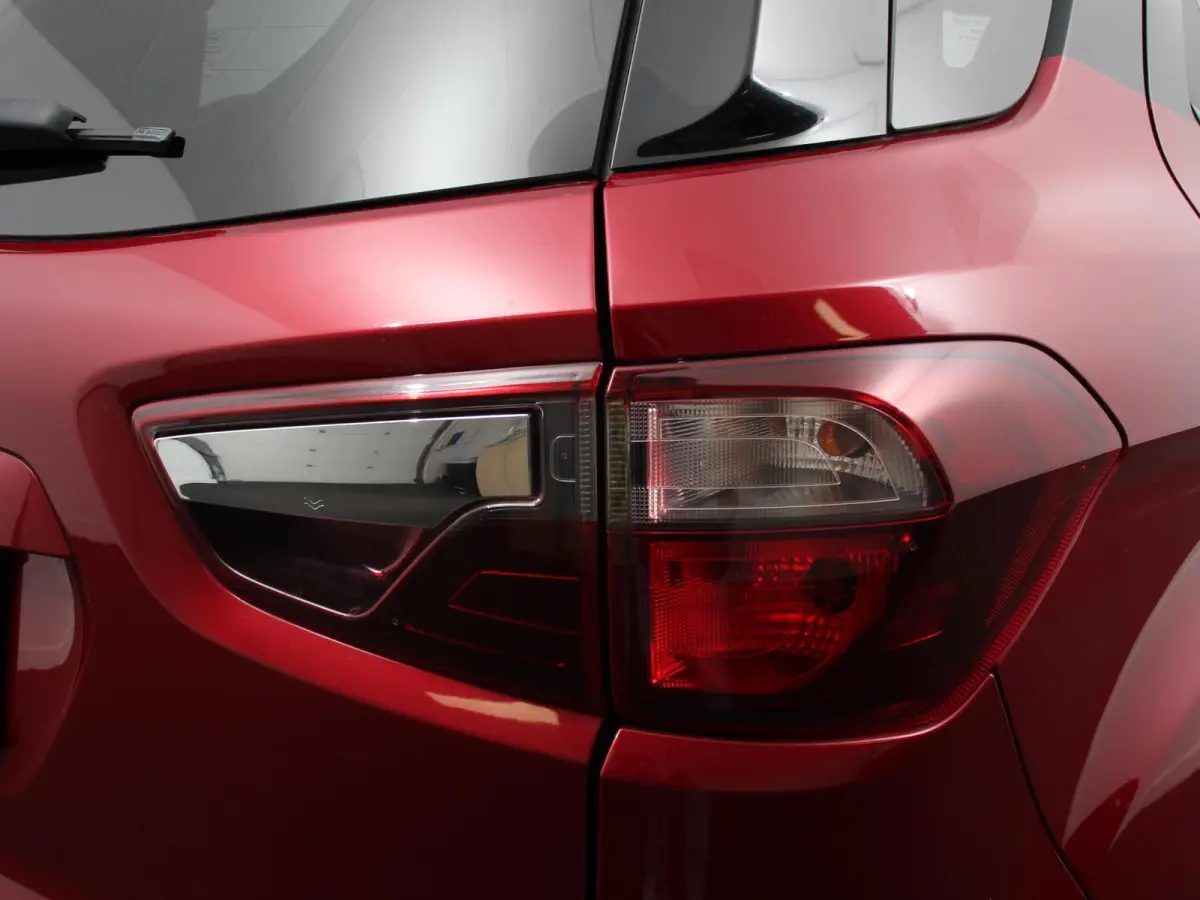 1.0 EcoBoost ST-Line Black Climate control Navigatie Parkeersensoren Camera Sfeerverlichting Lichtmetalen velgen