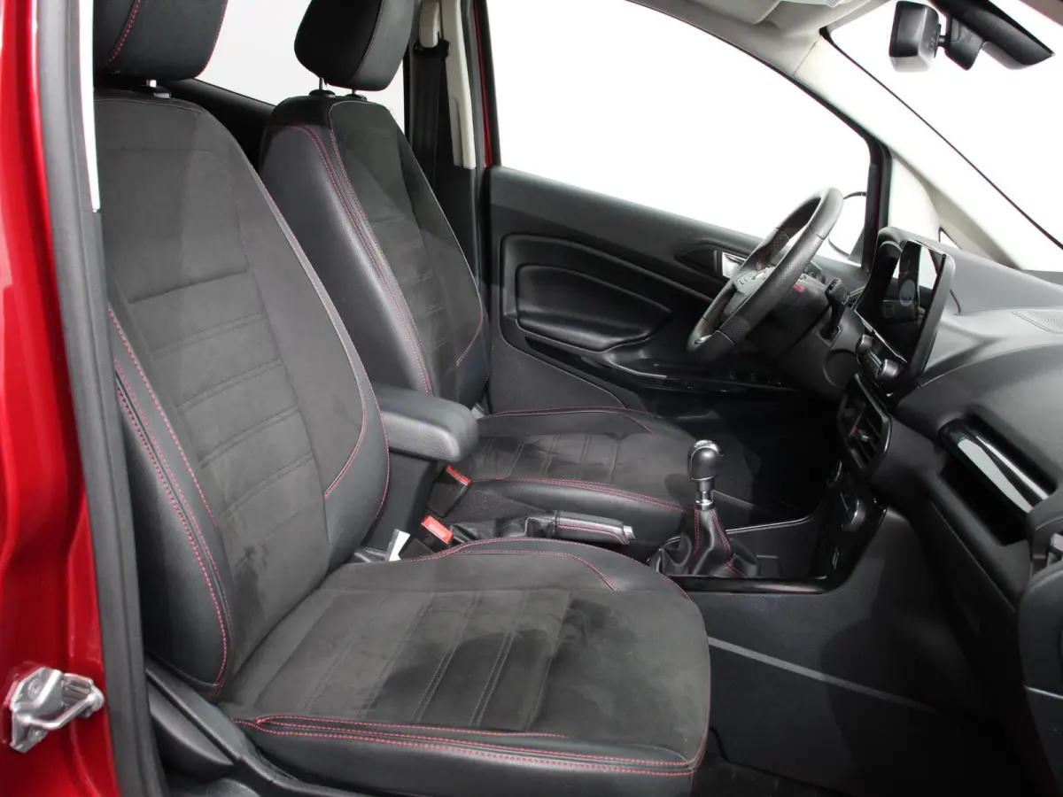 1.0 EcoBoost ST-Line Black Climate control Navigatie Parkeersensoren Camera Sfeerverlichting Lichtmetalen velgen