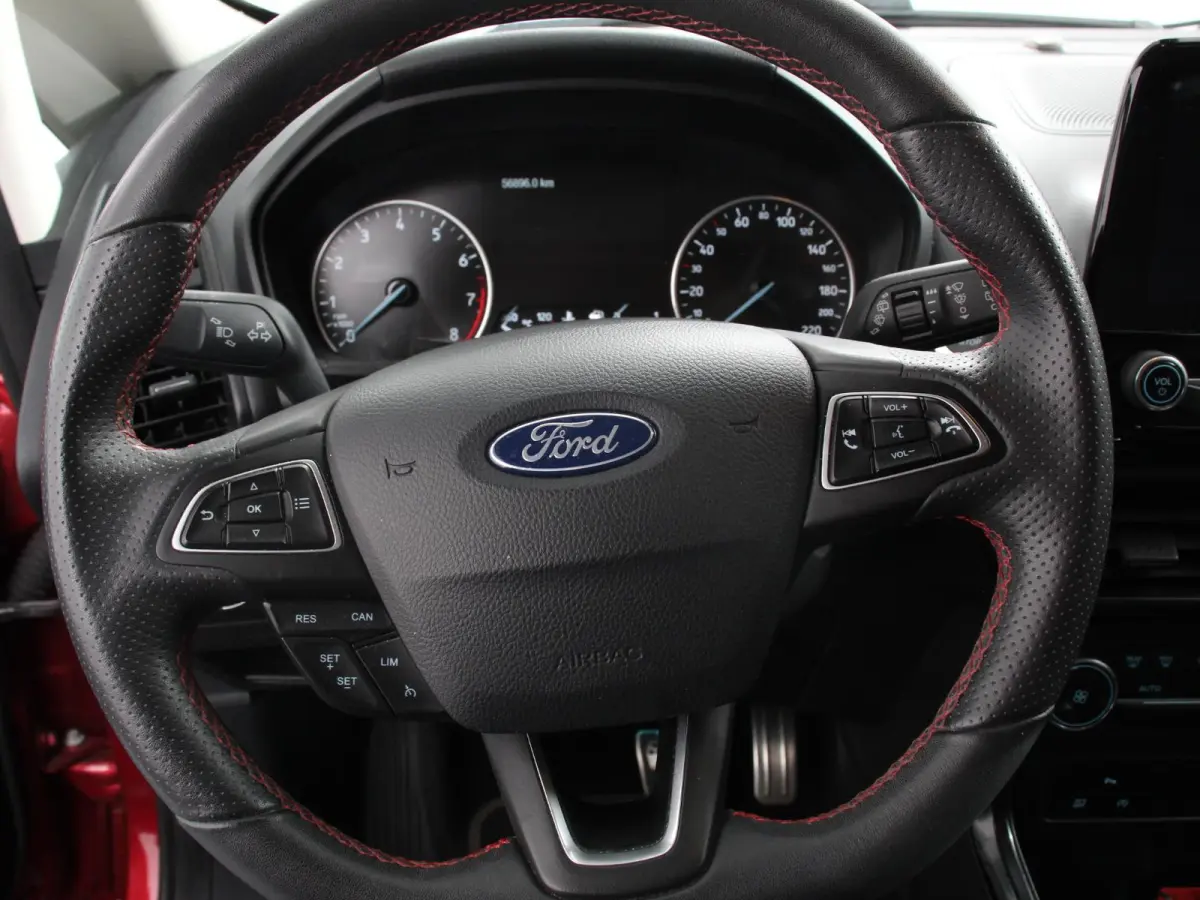 1.0 EcoBoost ST-Line Black Climate control Navigatie Parkeersensoren Camera Sfeerverlichting Lichtmetalen velgen