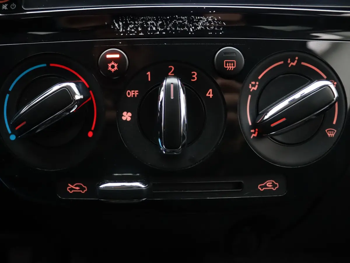 1.2 Connect+ Apple Carplay/Android Auto | Airco