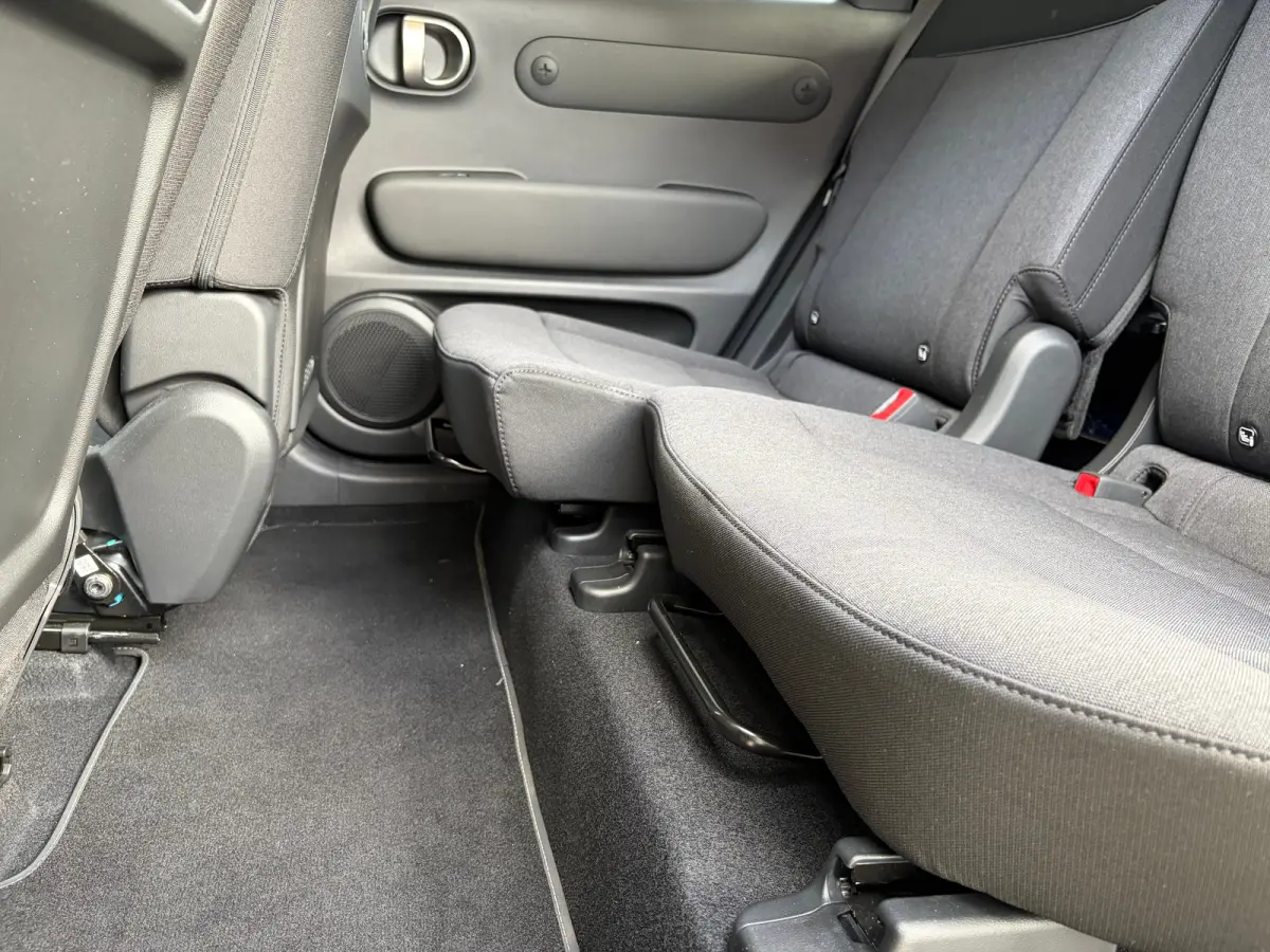 Pulse 49 kWh | Apple Carplay/Android Auto | Cruise control adaptief | Navigatiesysteem | Verschuifbare achterbank |
