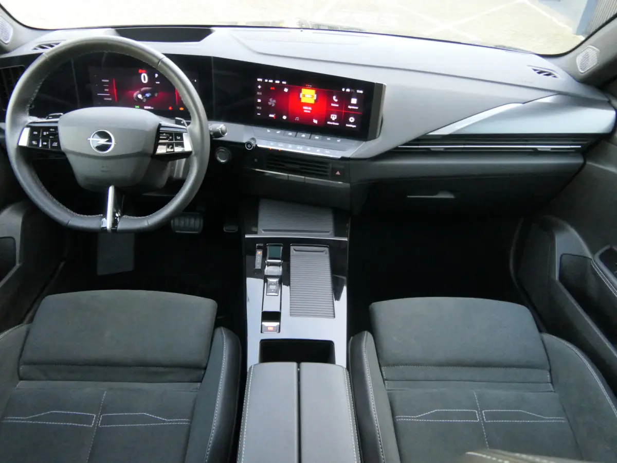ST 1.2 Turbo Mild Hybrid GS | Panoramadak | LED Matrix