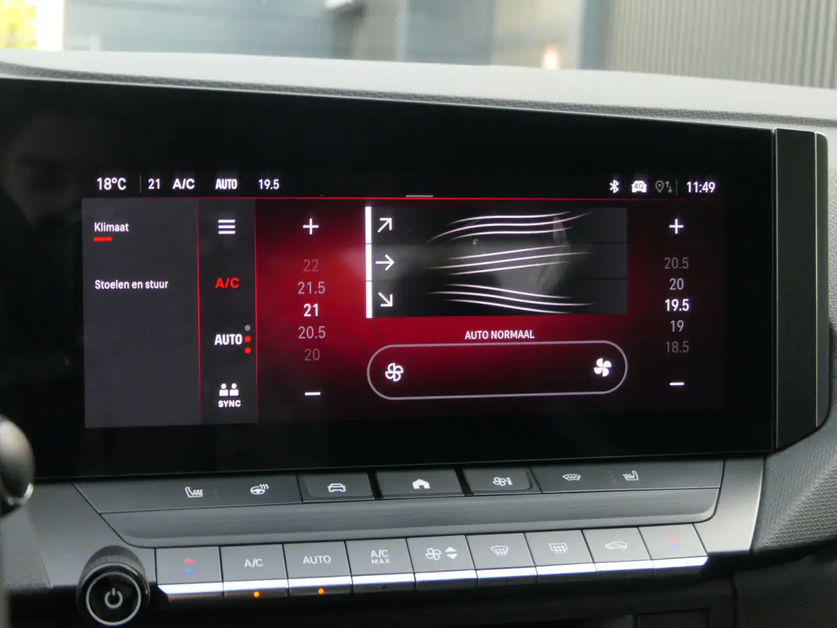 ST 1.2 Turbo Mild Hybrid GS | Panoramadak | LED Matrix