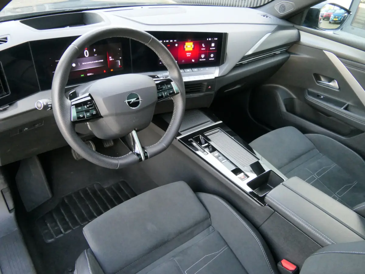 ST 1.2 Turbo Mild Hybrid GS | Panoramadak | LED Matrix
