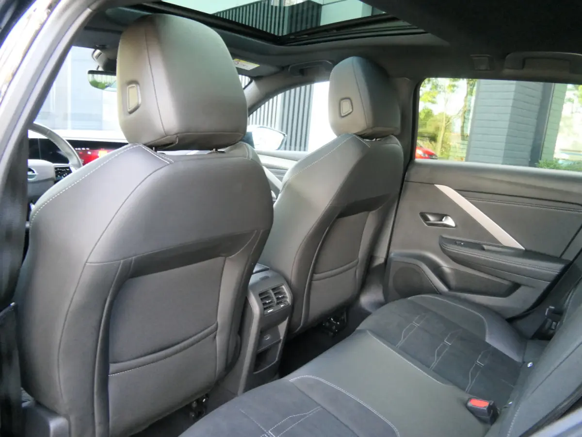 ST 1.2 Turbo Mild Hybrid GS | Panoramadak | LED Matrix