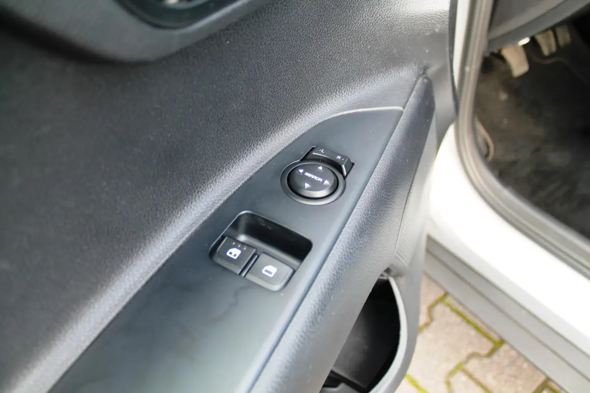 1.0 T-GDi DynamicLine | Navi | Carplay | Airco | Camera