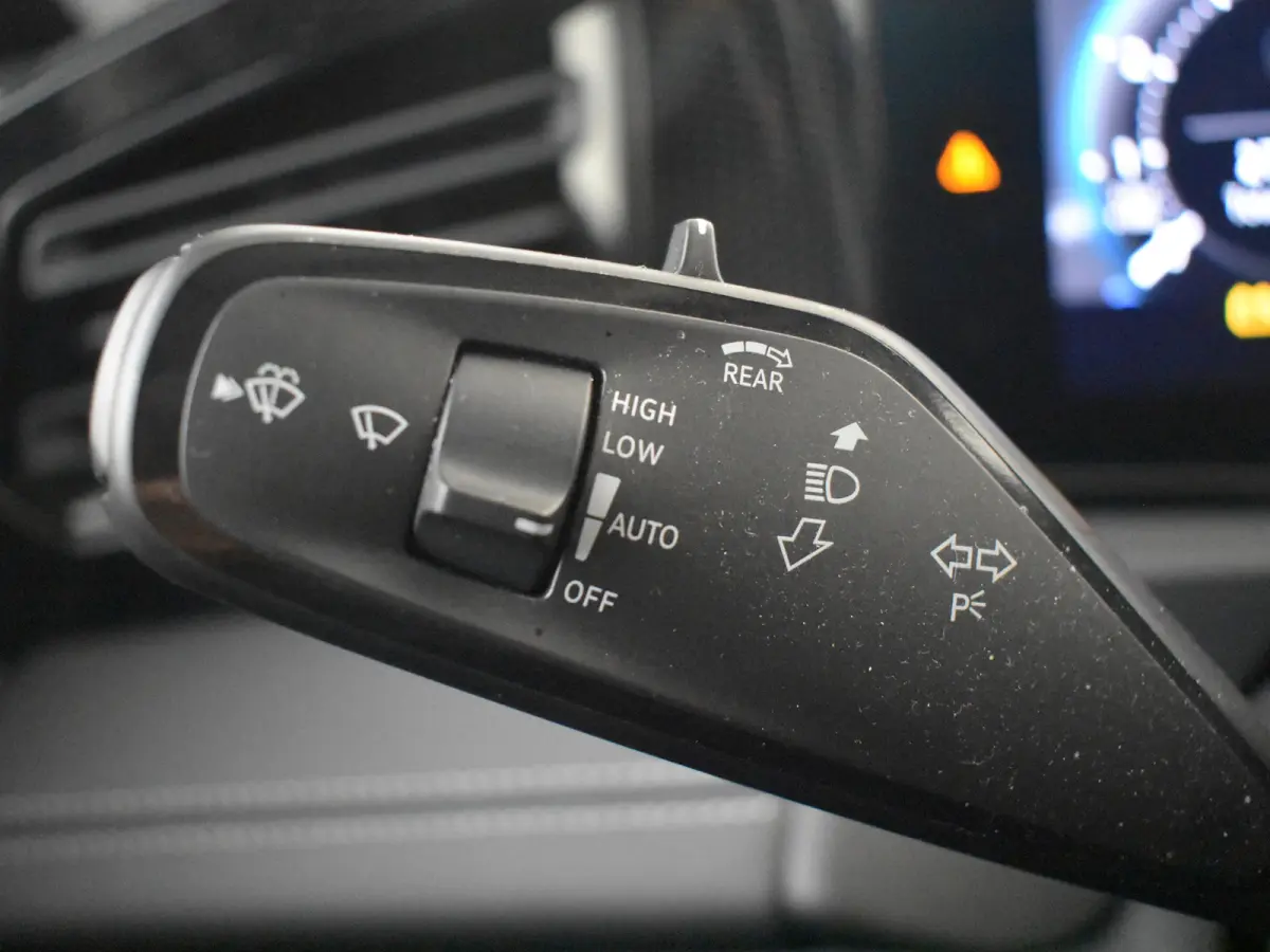 1.5 eTSI 7-DSG Life Edition Elektr. Trekhaak | Stoelverwarming l Camera l LED Plus l Cuise Control l 18" Napoli velgen