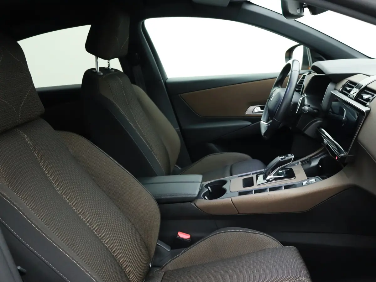 1.2 PureTech Automaat / Distributie vv 77304KM / Cruise / Navigatie / Airco / Apple-Android / Apk 03-2028
