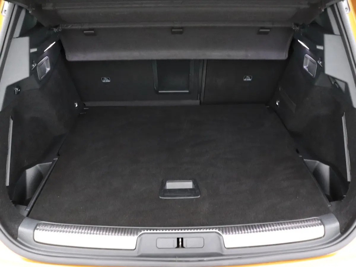 1.2 PureTech Automaat / Distributie vv 77304KM / Cruise / Navigatie / Airco / Apple-Android / Apk 03-2028