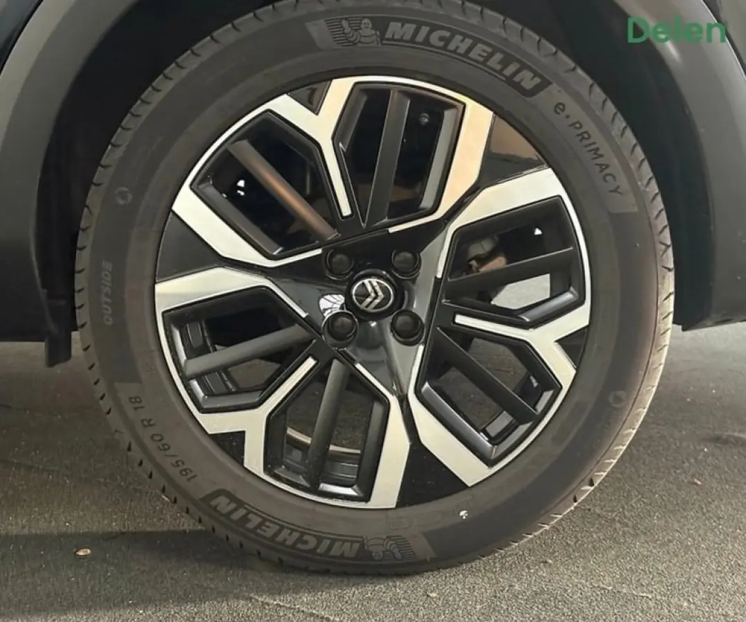 1.2 Hybrid 145pk Max 8 Jaar Garantie! | LEDER | Camers 360 | Stoelverwarming | Clima | Carplay | 18'' LMV | | Achterbank in delen neerklapbaar | Achterbank met armsteun en skiluik | Achterop