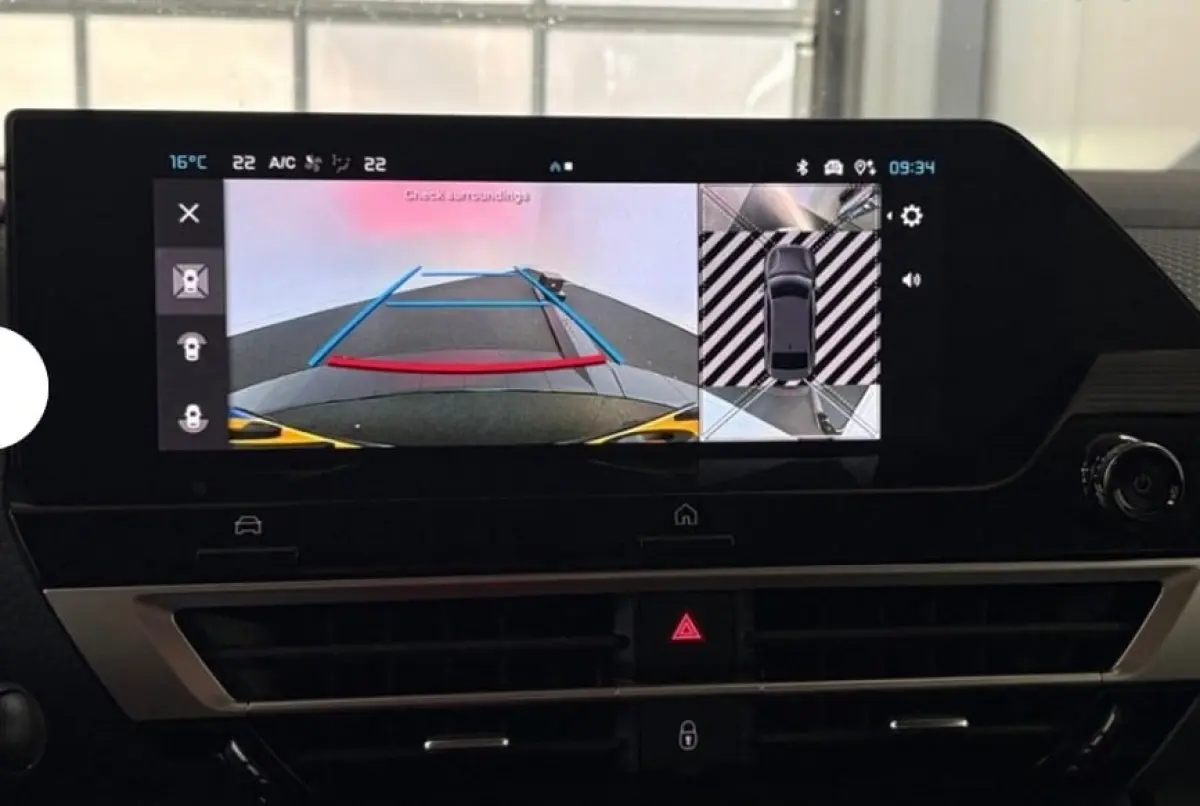 1.2 Hybrid 145pk Max 8 Jaar Garantie! | LEDER | Camers 360 | Stoelverwarming | Clima | Carplay | 18'' LMV | | Achterbank in delen neerklapbaar | Achterbank met armsteun en skiluik | Achterop