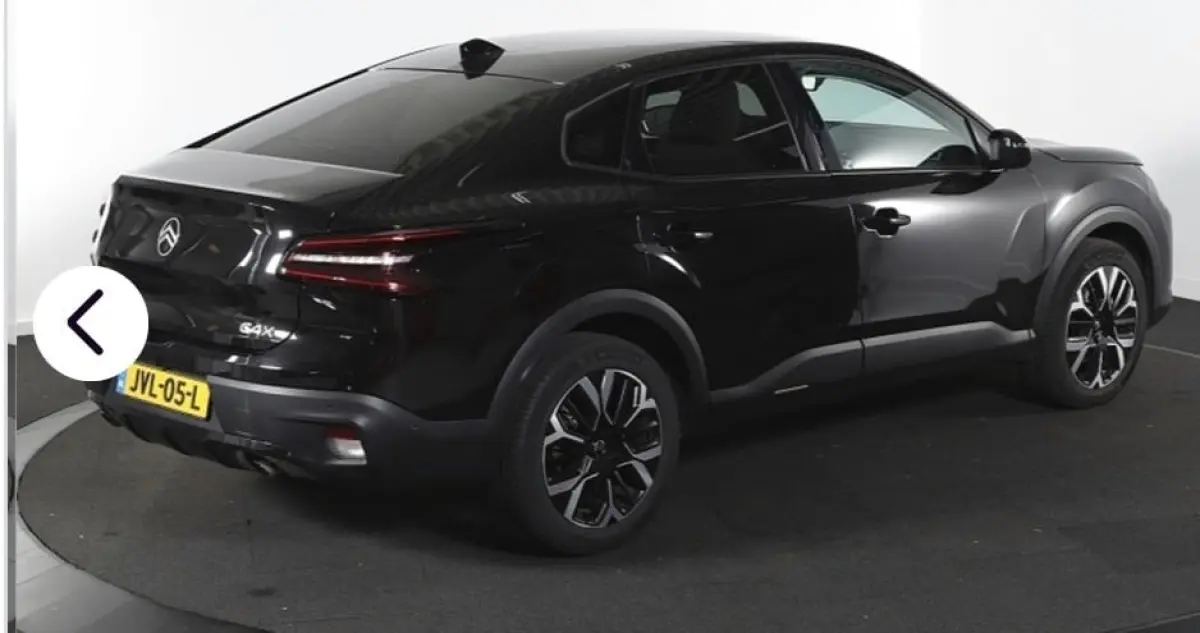 1.2 Hybrid 145pk Max 8 Jaar Garantie! | LEDER | Camers 360 | Stoelverwarming | Clima | Carplay | 18'' LMV | | Achterbank in delen neerklapbaar | Achterbank met armsteun en skiluik | Achterop