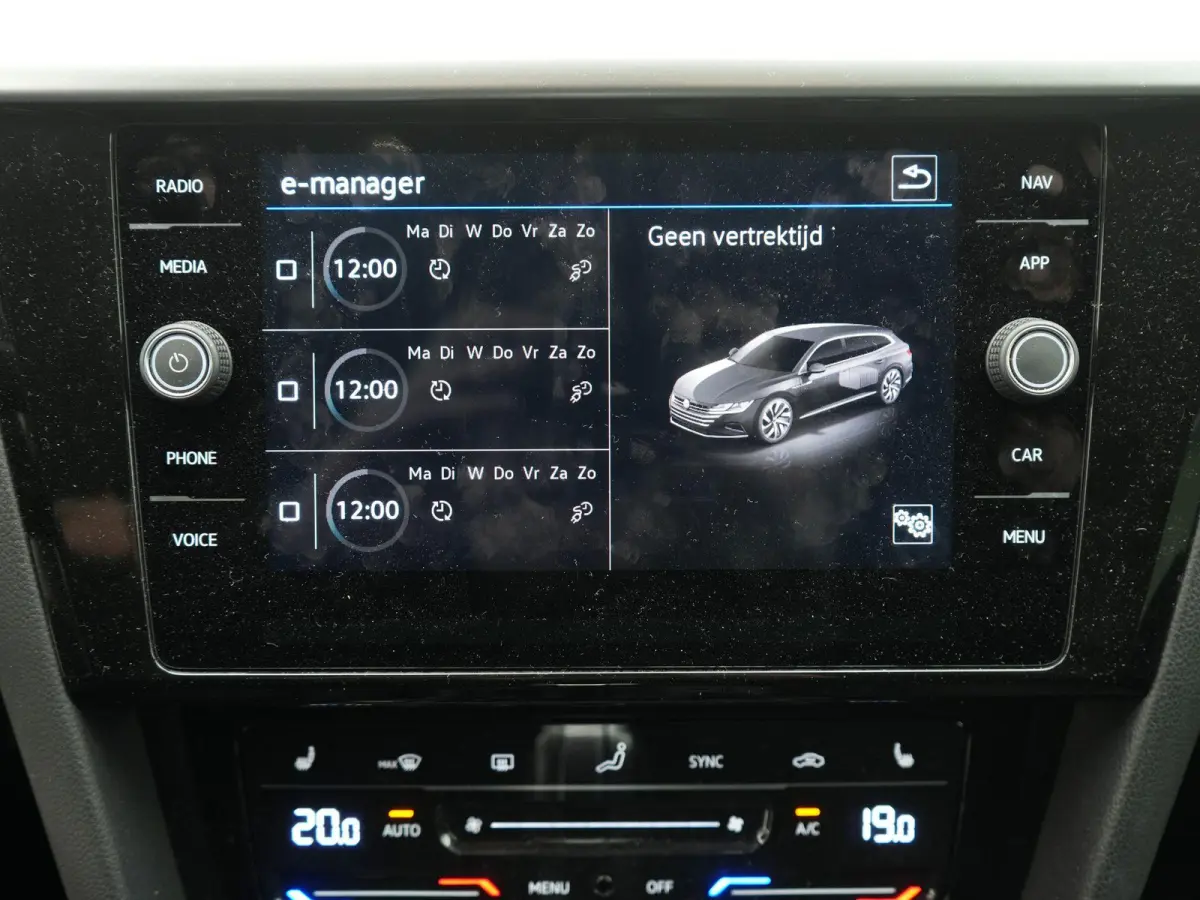 1.4 TSI eHybrid Elegance | STOELVERWARMING VOOR EN ACHTER | ADAPTIEF CRUISE CONTROL | MATRIX LED KOPLAMPEN | 18 " LICHTMETALEN VELGEN | 12 MAANDEN BOVAG GARANTIE |
