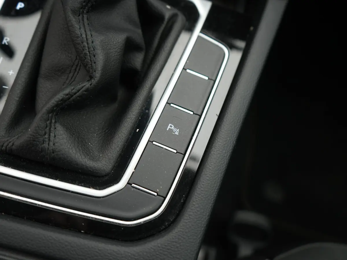 1.4 TSI eHybrid Elegance | STOELVERWARMING VOOR EN ACHTER | ADAPTIEF CRUISE CONTROL | MATRIX LED KOPLAMPEN | 18 " LICHTMETALEN VELGEN | 12 MAANDEN BOVAG GARANTIE |