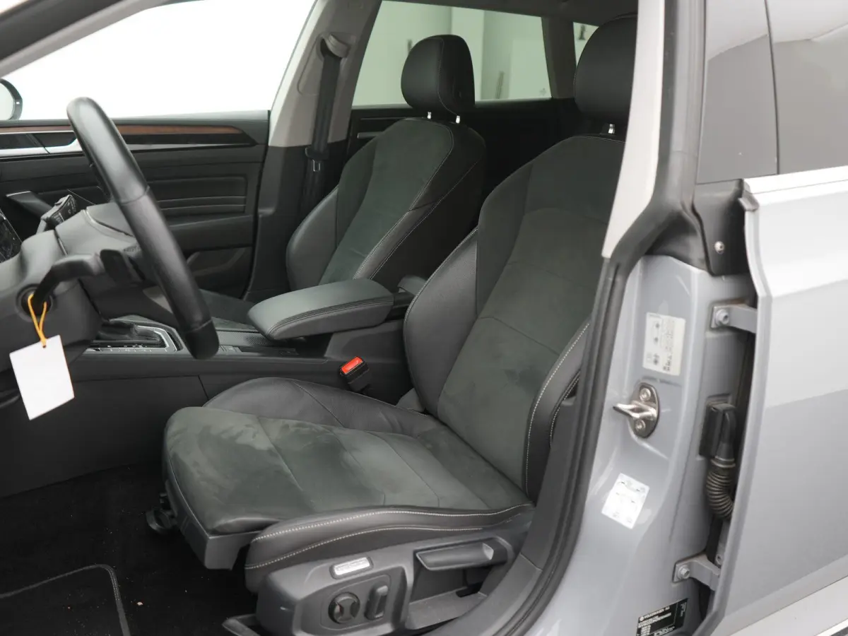 1.4 TSI eHybrid Elegance | STOELVERWARMING VOOR EN ACHTER | ADAPTIEF CRUISE CONTROL | MATRIX LED KOPLAMPEN | 18 " LICHTMETALEN VELGEN | 12 MAANDEN BOVAG GARANTIE |