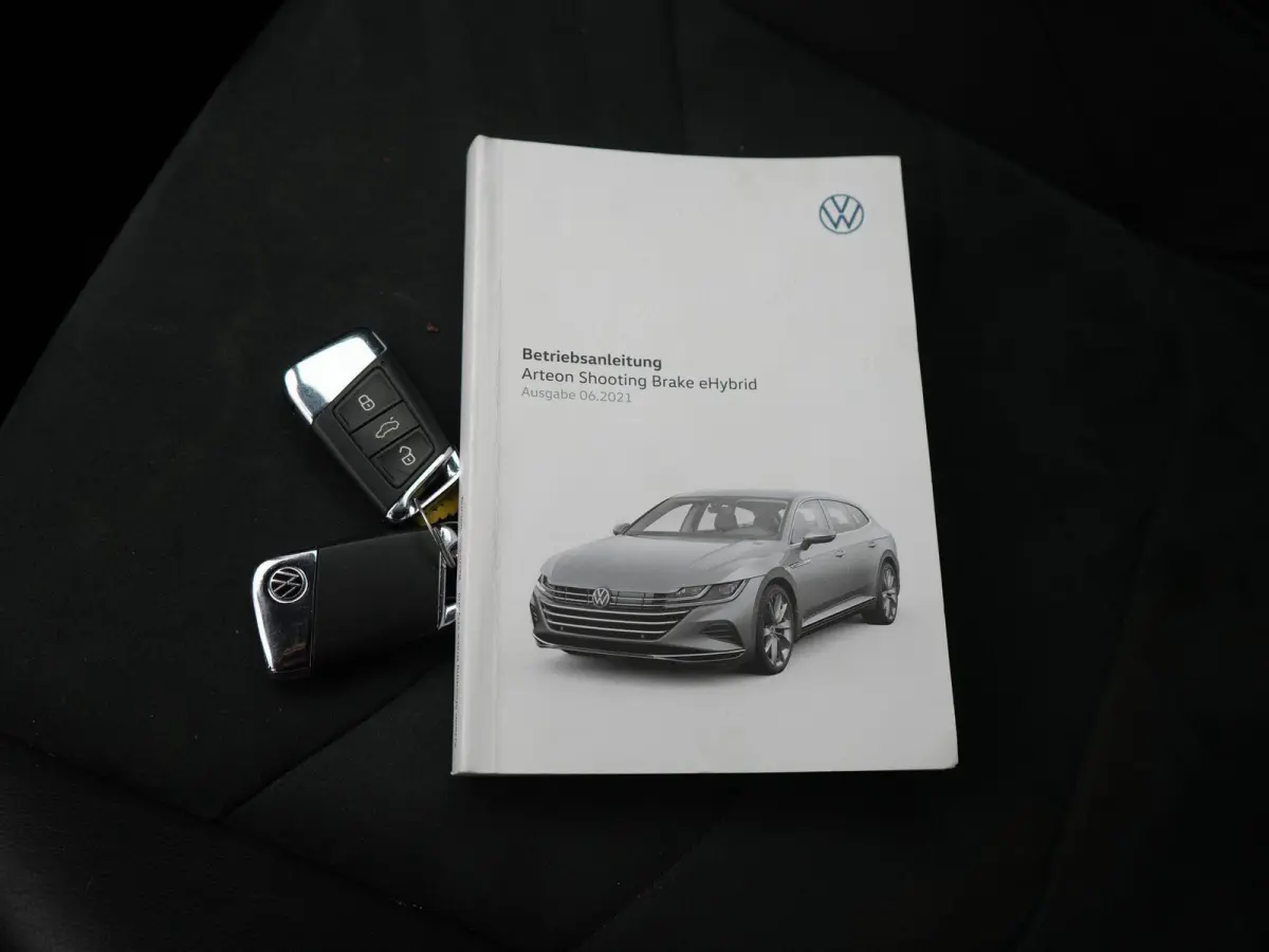 1.4 TSI eHybrid Elegance | STOELVERWARMING VOOR EN ACHTER | ADAPTIEF CRUISE CONTROL | MATRIX LED KOPLAMPEN | 18 " LICHTMETALEN VELGEN | 12 MAANDEN BOVAG GARANTIE |