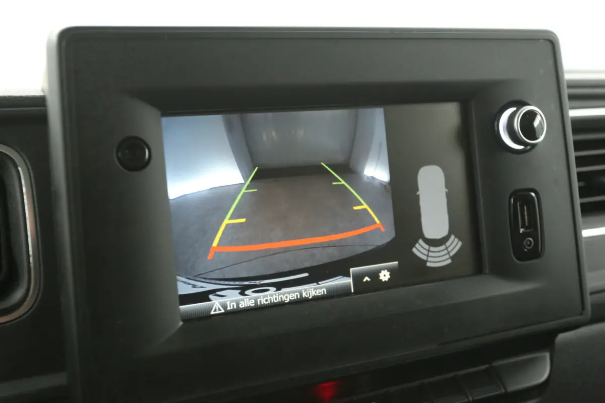 3.3t 180PK L2H2 | Clima | Camera | Cruise | 3 Zits | Navi | Parkeersens.