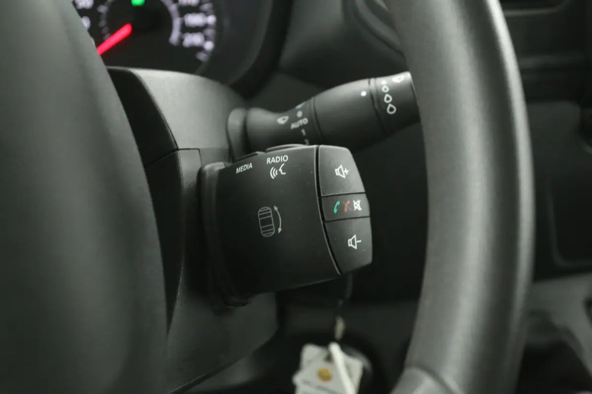3.3t 180PK L2H2 | Clima | Camera | Cruise | 3 Zits | Navi | Parkeersens.