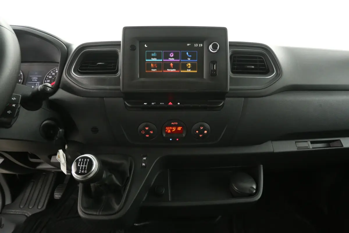 3.3t 180PK L2H2 | Clima | Camera | Cruise | 3 Zits | Navi | Parkeersens.