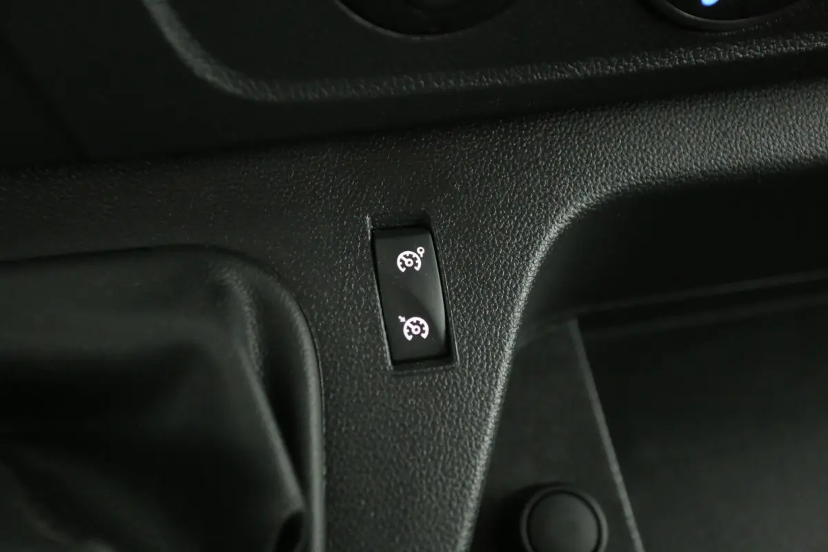 3.3t 180PK L2H2 | Clima | Camera | Cruise | 3 Zits | Navi | Parkeersens.